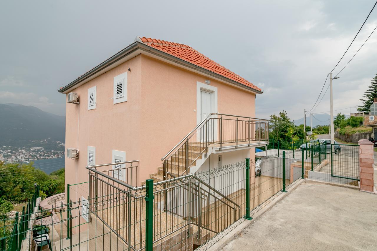 Apartments Mitrovic Luštica Εξωτερικό φωτογραφία