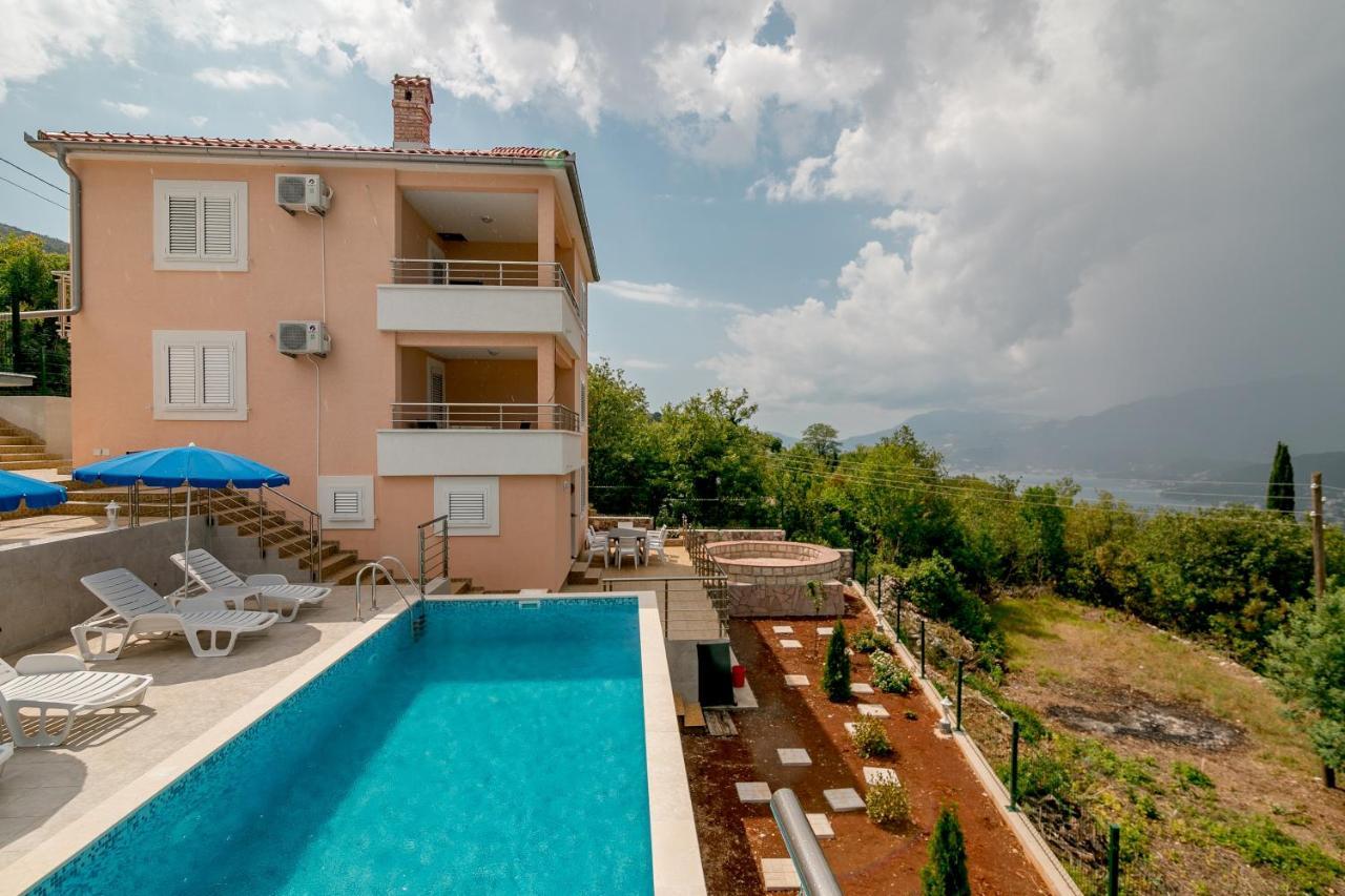 Apartments Mitrovic Luštica Εξωτερικό φωτογραφία