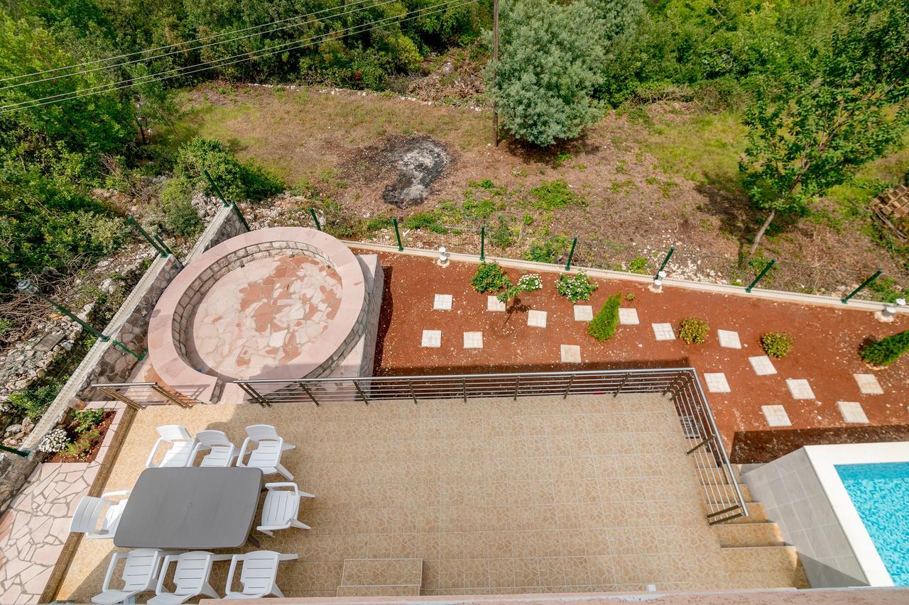Apartments Mitrovic Luštica Εξωτερικό φωτογραφία