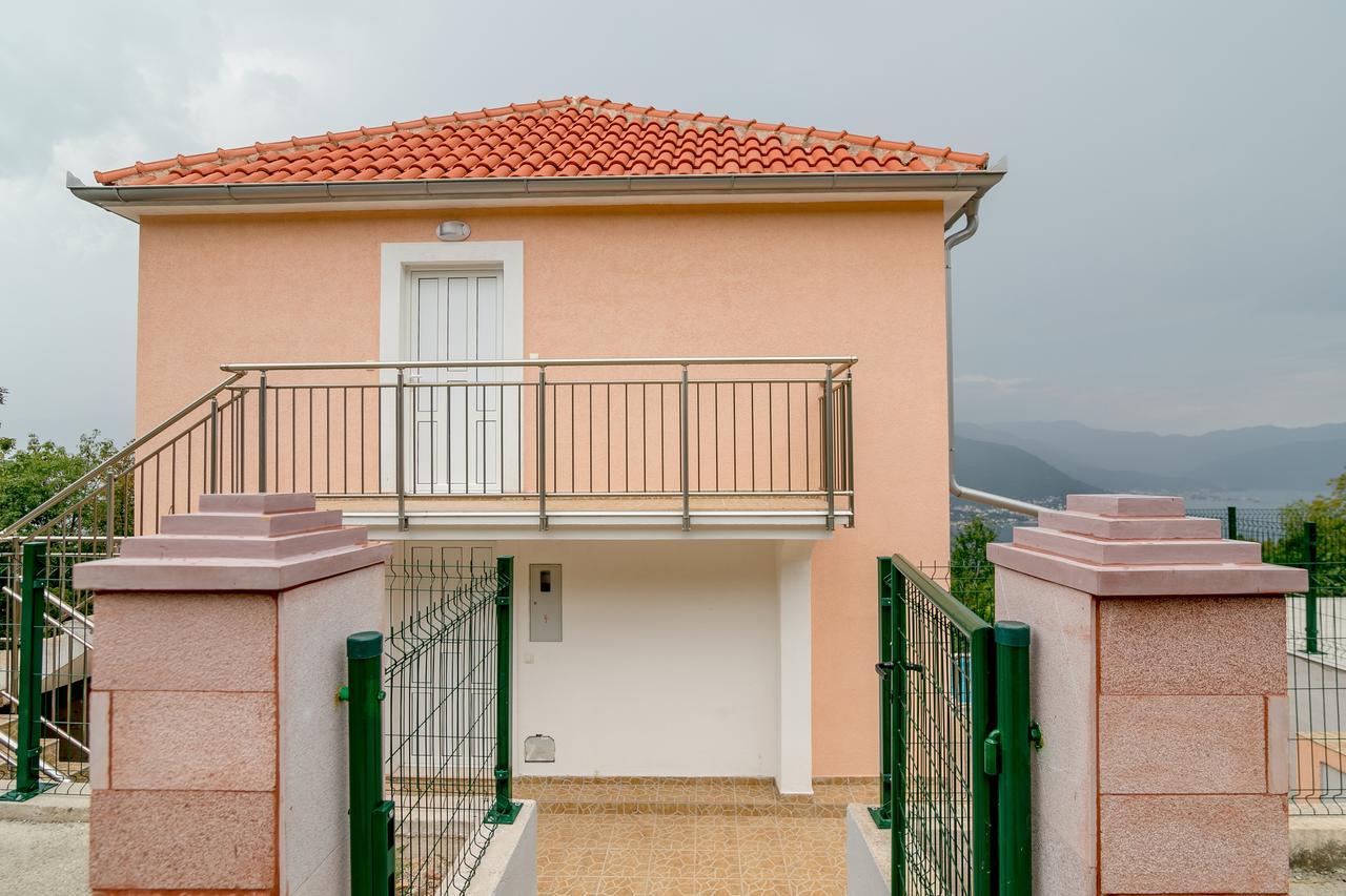Apartments Mitrovic Luštica Εξωτερικό φωτογραφία