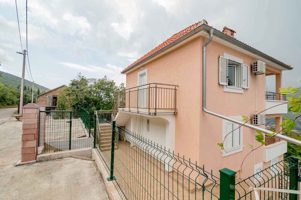 Apartments Mitrovic Luštica Εξωτερικό φωτογραφία