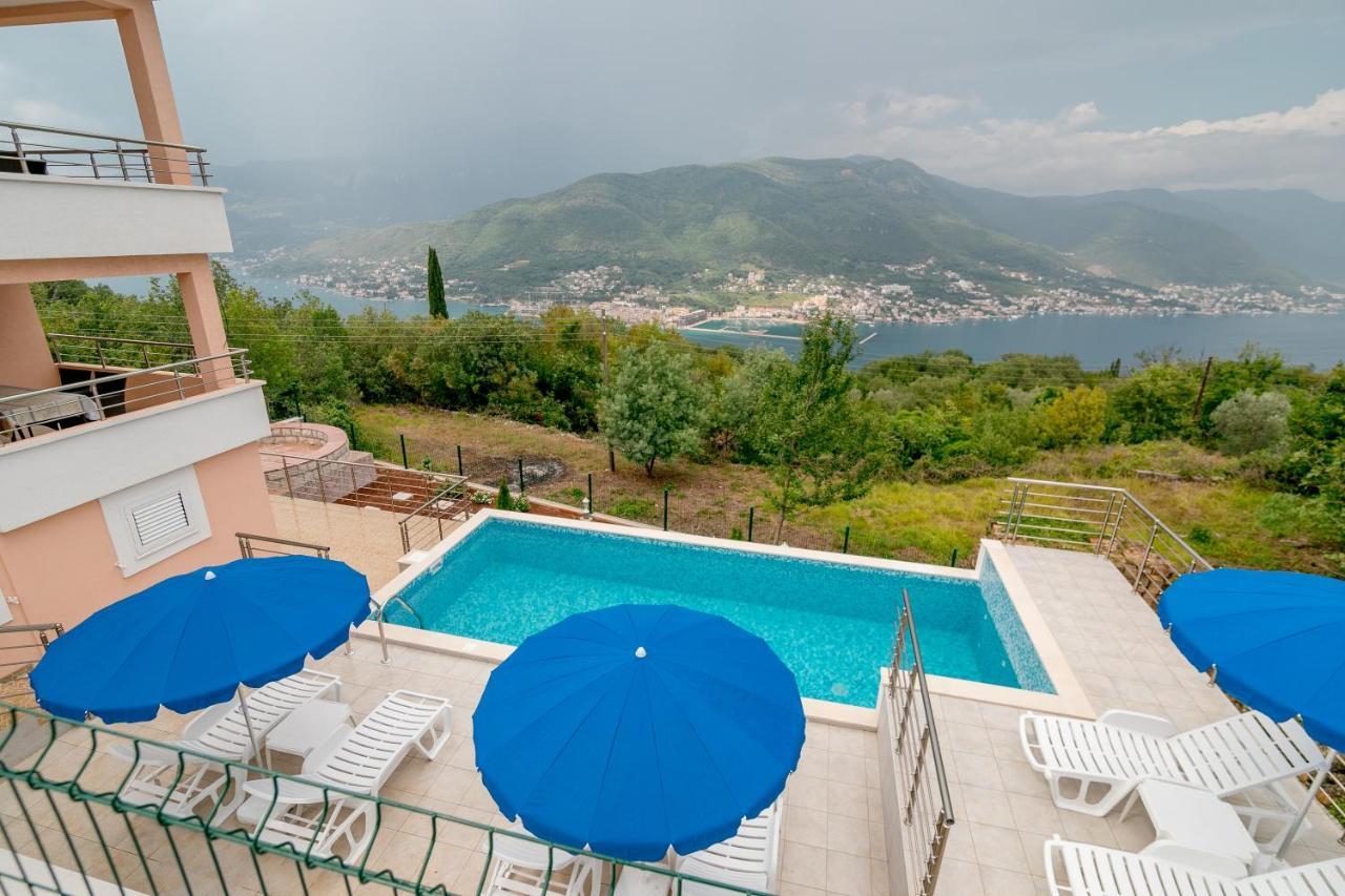Apartments Mitrovic Luštica Εξωτερικό φωτογραφία