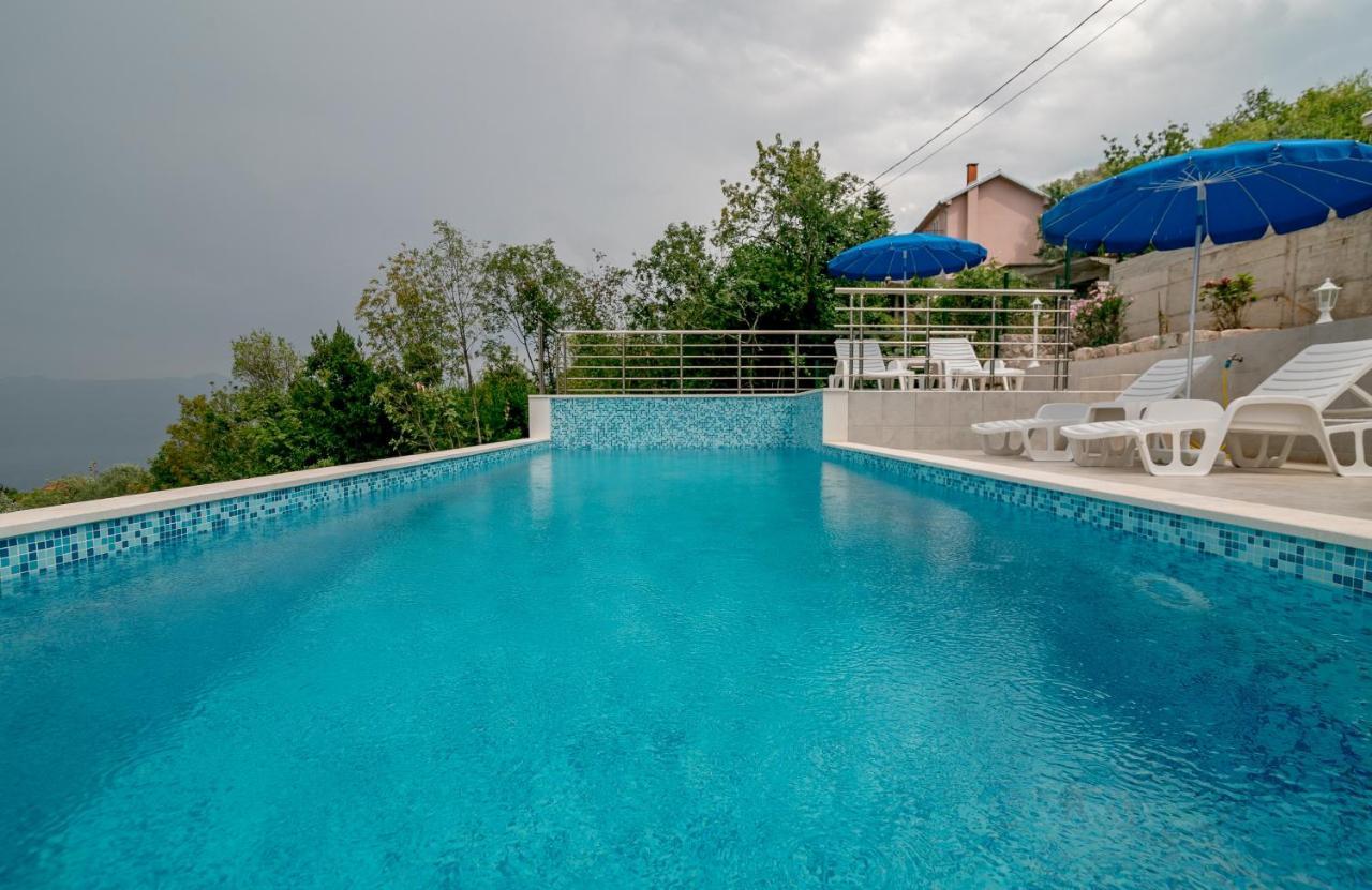 Apartments Mitrovic Luštica Εξωτερικό φωτογραφία