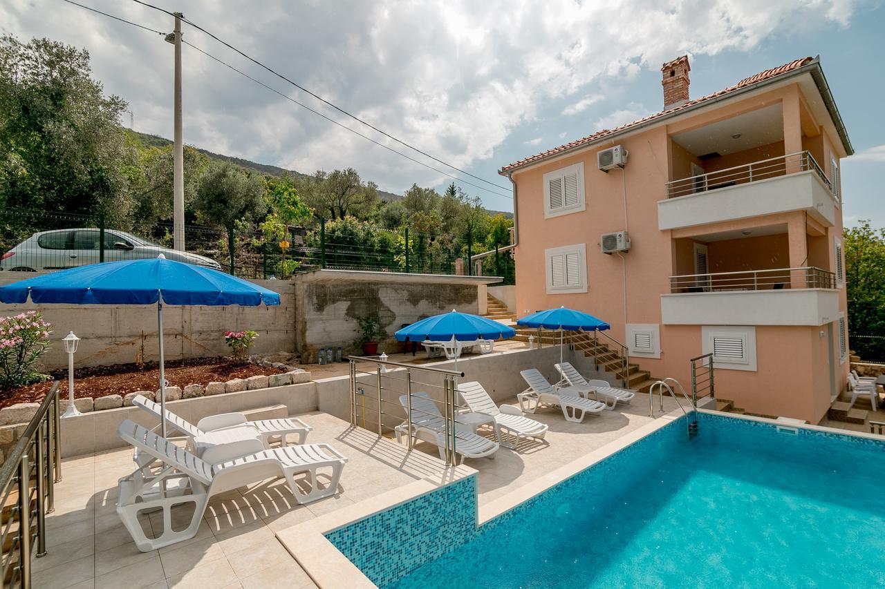 Apartments Mitrovic Luštica Εξωτερικό φωτογραφία