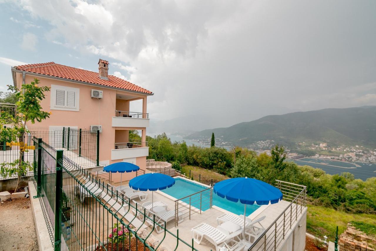 Apartments Mitrovic Luštica Εξωτερικό φωτογραφία