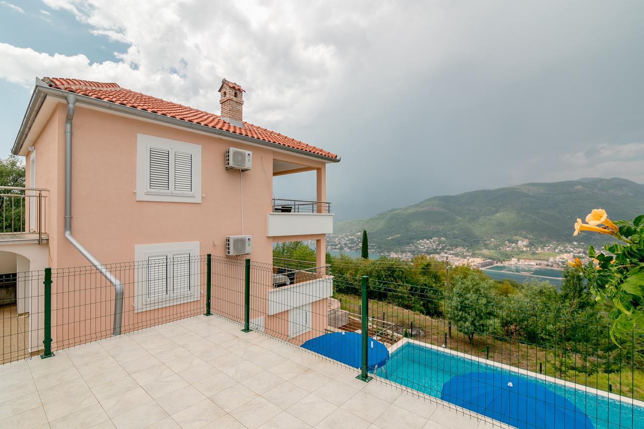 Apartments Mitrovic Luštica Εξωτερικό φωτογραφία