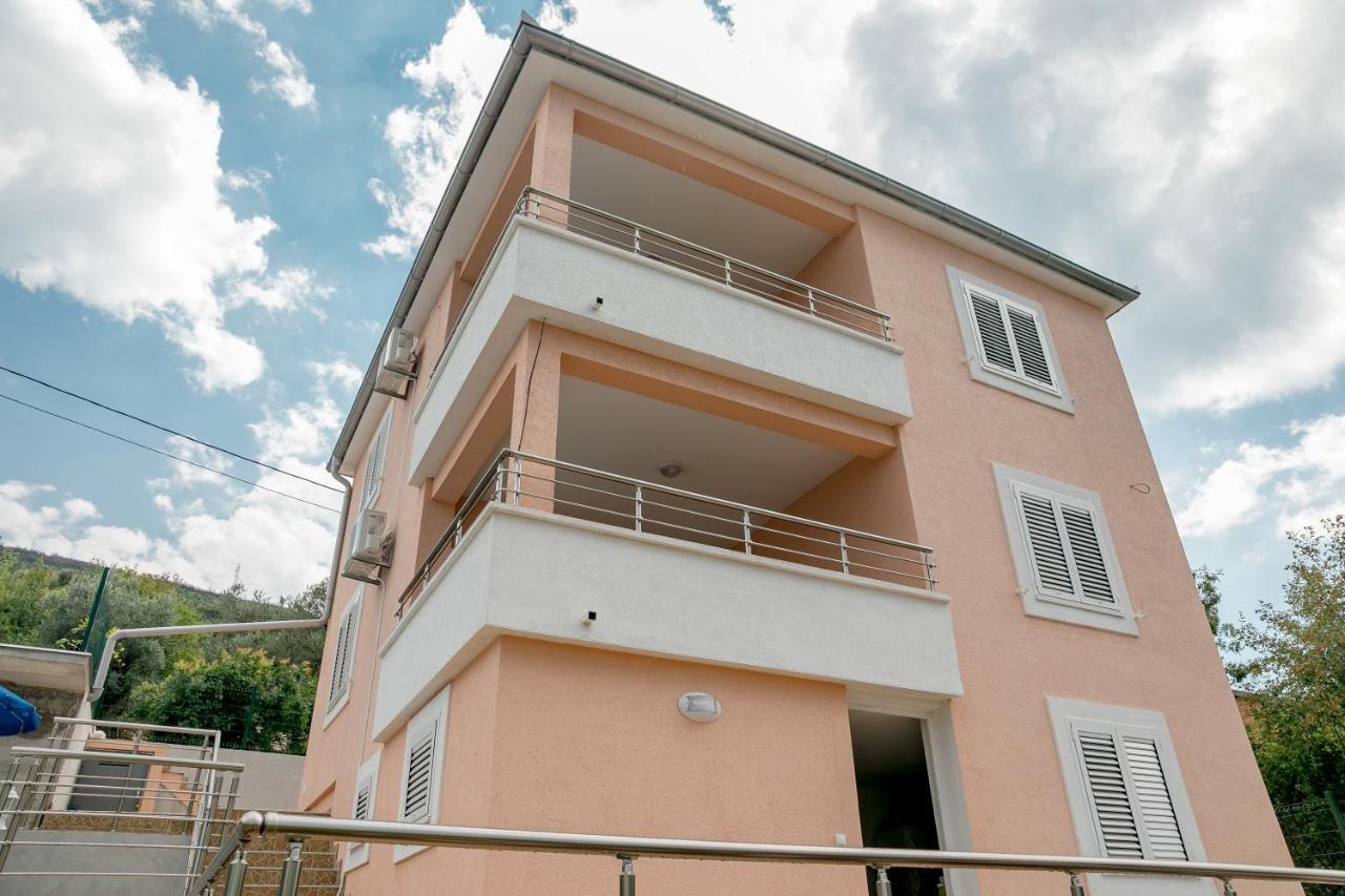 Apartments Mitrovic Luštica Εξωτερικό φωτογραφία